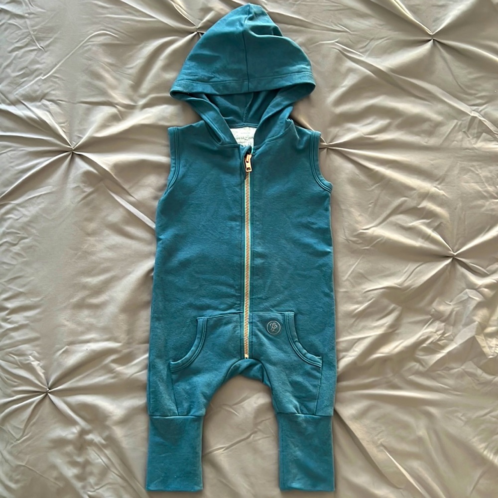 Toora Loora teal hooded zip up romper. 9-12 months.